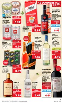 Kaffeebohnen im Kaufland Prospekt "Hier bin ich richtig" mit 75 Seiten (München)