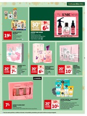 Promos Eau De Toilette dans le catalogue "Réveillons Noël : Un max de promo sur nos plus beaux cadeaux" de Auchan Hypermarché à la page 9