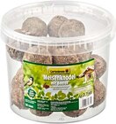Meisenknödel mit Beeren bei hagebau kompakt im Prospekt "" für 7,99 €