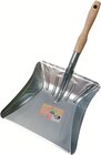 Pelle métal galvanisé, manche bois à 3,90 € dans le catalogue Intermarché Hyper