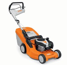 STIHL Bernsbach - BENZIN-RASENMÄHER RM 448 TC BENZIN-RASENMÄHER RM 448 TC Angebot bei STIHL Bernsbach im Prospekt "Welcher Rasenmäher-Typ sind Sie?"