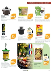 Barbecue Charbon en promo dans le catalogue Point Vert à la page 9