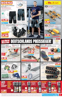 Motoröl im Norma Prospekt "Mehr fürs Geld" mit 19 Seiten (Freiburg (Breisgau))