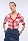 Cardigan manches courtes motif vichy en promo chez Monoprix Margaret Cardigan manches courtes motif vichy dans le catalogue Monoprix Margaret