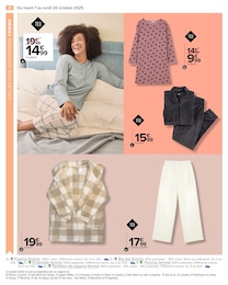 Offre Poncho Femme dans le catalogue Carrefour du moment à la page 6