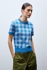Pull manches courtes motif vichy en promo chez Monoprix Margaret Pull manches courtes motif vichy dans le catalogue Monoprix Margaret