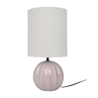Lampe ceramique striee en promo à 12,99 € chez B&M Lampe ceramique striee dans le catalogue B&M