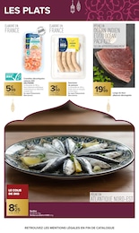 Offre Crevettes Décortiquées dans le catalogue Carrefour du moment à la page 8