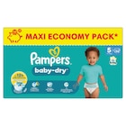 Couches "Maxi Economy Pack" - PAMPERS en promo chez Carrefour Market Reims à 26,92 €