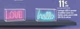 Lampe LED à poser modèle Love ou Hello avec port USB dans le catalogue Maxi Bazar