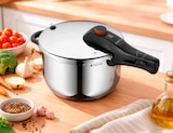 Schnellkochtopf Perfect im Angebot bei Zurbrüggen in Witten Schnellkochtopf Perfect Angebote von WMF bei Zurbrüggen Witten für 99,99 €