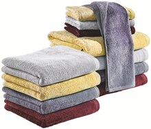 Handtuch bei XXXLutz Möbelhäuser in Heidenheim Handtuch im Angebot bei XXXLutz Möbelhäuser Heidenheim für 7,99 €