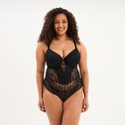 Body en dentelle avec laçage noir femme grande taille dans le catalogue La Halle