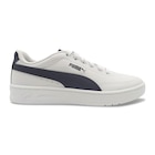 Court classic clean Enfant - Puma en promo chez Intersport Court classic clean Enfant - Puma dans le catalogue Intersport