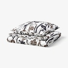 Bettwäsche-Set, 2-teilig weiß/schwarz/braun 140x200/80x80 cm von LUNDSKAFTING für 12,99 € bei IKEA im Angebot Bettwäsche-Set, 2-teilig weiß/schwarz/braun 140x200/80x80 cm von LUNDSKAFTING im aktuellen IKEA Prospekt