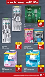 Promos Rasoir jetable dans le catalogue "UN SAVOUREUX VOYAGE AU COEUR DE LA STREET FOOD* À PRIX DISCOUNT" de Aldi à la page 23