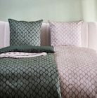 Satin-Bettwäsche-Garnitur „Snako“ im XXXLutz Möbelhäuser Prospekt Satin-Bettwäsche-Garnitur „Snako“ von Dieter Knoll im aktuellen XXXLutz Möbelhäuser Prospekt für 39,99 €