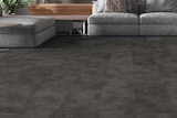 Laminatfliese „Concrete Black“ im aktuellen Globus-Baumarkt Prospekt