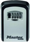 Boîte à clés sécurisée à combinaison programmable et fixation murale Master Lock - Master Lock en promo chez Castorama Boîte à clés sécurisée à combinaison programmable et fixation murale Master Lock - Master Lock dans le catalogue Castorama