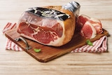 Jambon cru italien désossé affiné 10 mois en promo chez Super U Antibes à 19,99 €