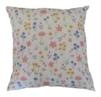 Coussin 40 x 40 cm imprimé fleurs - HYBA - Carrefour à Saumur Coussin 40 x 40 cm imprimé fleurs - HYBA en promo chez Carrefour Saumur à 6,99 €
