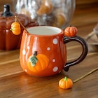 Mug pumkin orange en promo chez B&M Mug pumkin orange dans le catalogue B&M