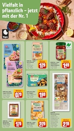 Vegetarische Würstchen Angebote im Prospekt "Dein Markt" von REWE Vegetarische Würstchen Angebote im Prospekt "Dein Markt" von REWE auf Seite 16