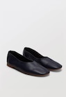 Ballerines en cuir dans le catalogue Monoprix Margaret