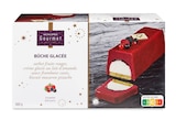 Promo Bûche glacée surgelée "Monoprix Gourmet" sorbet fruits rouges, crème glacée au lait d'amande, sauce framboise cassis, biscuit macaron pistache à 13,49 € dans le catalogue Monoprix à Arnas