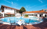 Bayern – Bad Griesbach Thermalbadelandschaft auf ca. 3.000 m² im Angebot bei Penny in Warendorf Bayern – Bad Griesbach Thermalbadelandschaft auf ca. 3.000 m² Angebote von PENNY REISEN bei Penny Warendorf für 179,00 €