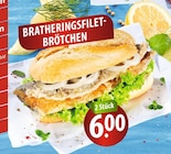 Bratheringsfilet-Brötchen bei famila Nordost im Prospekt "" für 6,00 €