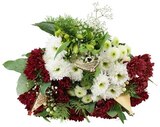 Blumenstrauß »Weihnachtsglanz« bei nahkauf im Ringgau Prospekt für 10,00 €