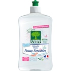 Liquide Vaisselle & Mains Peaux Sensibles L'arbre Vert en promo chez Auchan Hypermarché Montluçon à 1,79 €