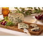 Promo Roquefort A.O.P. REFLETS DE FRANCE à 1,99 € dans le catalogue Carrefour Market à Trévoux