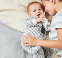 Ernstings family Neumünster - Schlafanzug Schlafanzug Angebot bei Ernstings family Neumünster im Prospekt "HEY, MAMA!"