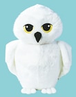 HARRY POTTER PELUCHE HEDWIGE - HARRY POTTER en promo chez JouéClub HARRY POTTER PELUCHE HEDWIGE - HARRY POTTER dans le catalogue JouéClub
