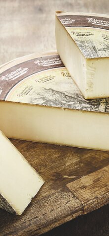 Vacherin fribourgeois AOP - Intermarché à Saint-Étienne Vacherin fribourgeois AOP en promo chez Intermarché Saint-Étienne à 17,50 €