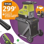 Promo Broyeur de végétaux électrique à cylindre de coupe RSH3045UXL à 299,00 € dans le catalogue Mr. Bricolage à Saint-Junien