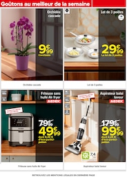 Offre Aspirateur dans le catalogue Carrefour du moment à la page 65
