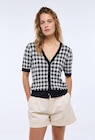 Cardigan manches courtes motif vichy en promo chez Monoprix Margaret Cardigan manches courtes motif vichy dans le catalogue Monoprix Margaret