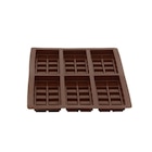 Moules à chocolat en promo chez Carrefour Aulnay-sous-Bois à 3,99 €