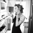 Glasbild „Before the Party“ Angebote von PRO ART bei Höffner Troisdorf für 40,00 €