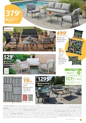 Canapé en promo dans le catalogue Mr.Bricolage à la page 3