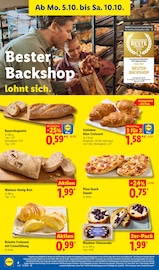 Croissant Angebot im Lidl Prospekt, gültig von 05.10.2026 bis 10.10.2026 Croissant Angebot im aktuellen Lidl Prospekt auf Seite 10
