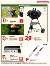 Promos Barbecue Charbon dans le catalogue "DESTINATION PLEIN AIR." de Auchan Hypermarché Barbecue Charbon en promo dans le catalogue Auchan Hypermarché à la page 15