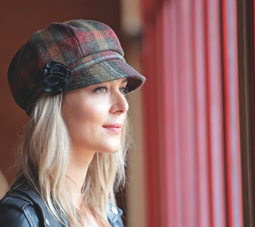 Le Comptoir Irlandais Montreuil - CASQUETTE TWEED Promo CASQUETTE TWEED dans le catalogue Le Comptoir Irlandais Noël 2021 : idées cadeaux à Montreuil