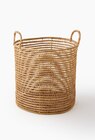 Panier tressage fin en fibre de palmier en promo chez Monoprix Margaret Panier tressage fin en fibre de palmier dans le catalogue Monoprix Margaret