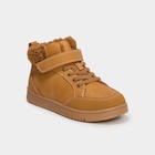 Baskets montantes fourrées camel garçon - La Halle Baskets montantes fourrées camel garçon à 29,99 € dans le catalogue La Halle