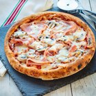 Pizza jambon supérieur champignons mozzarella dans le catalogue Carrefour Market