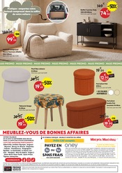 Promos Tabouret dans le catalogue "MEUBLEZ-VOUS DE BONNES AFFAIRES" de Maxi Bazar Tabouret en promo dans le catalogue Maxi Bazar à la page 18